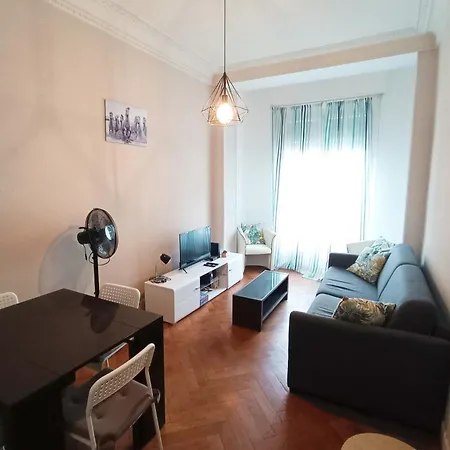 Charming T2 In Center Apartament